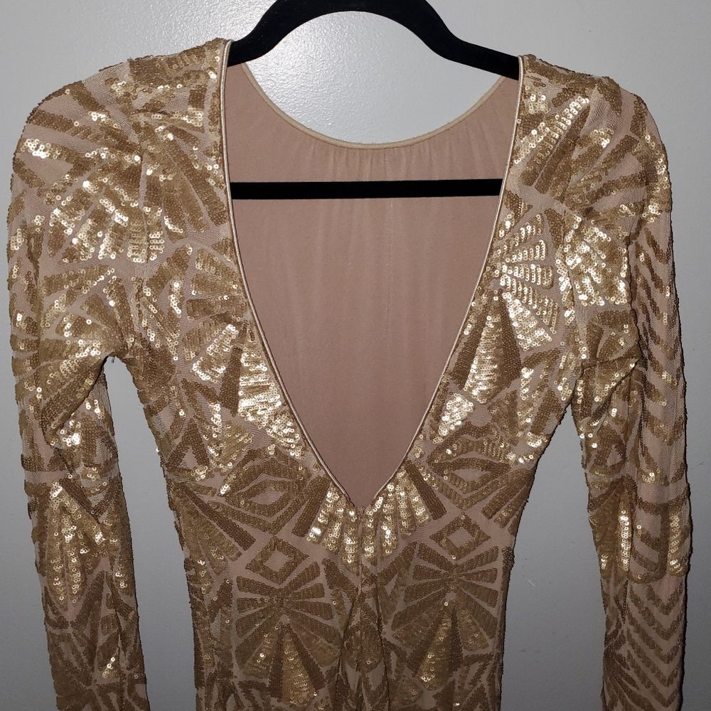 Dress The Population Emery Long Sleeve Blush Gold Sequin Open Back Dress Deco S - Picture 4 of 16